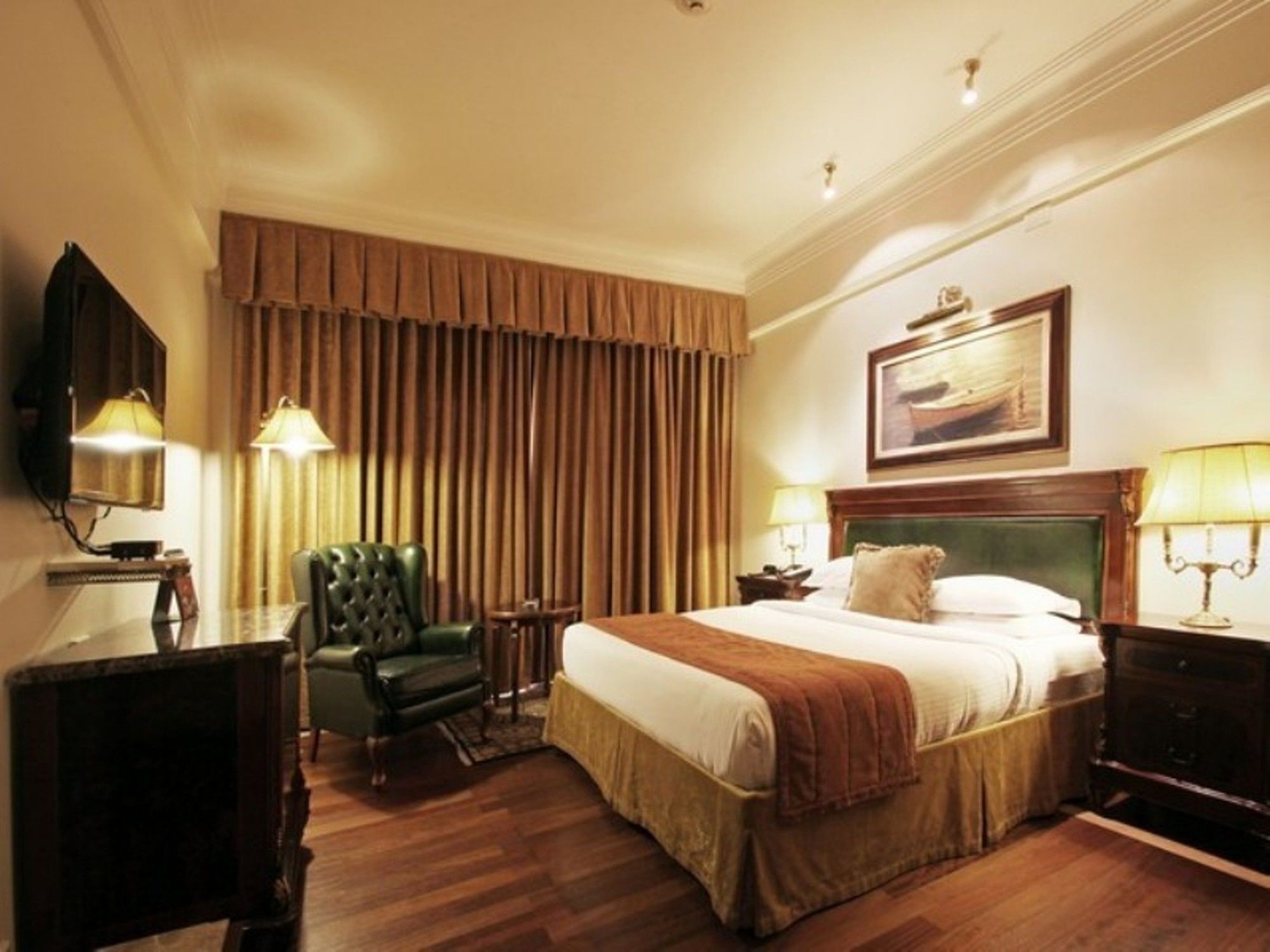 Radisson Hotel 5*